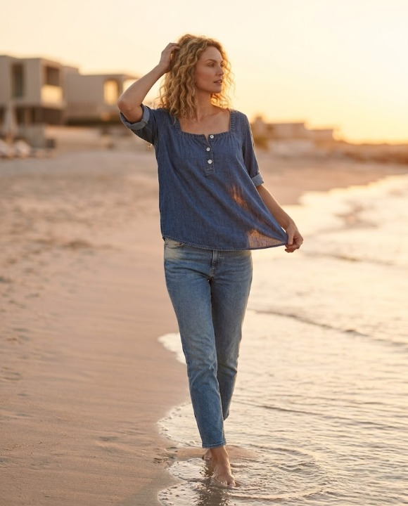 Blusa Vaquera Ligera – Cuello Cuadrado